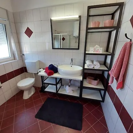Comfortable With Pool Apartment *