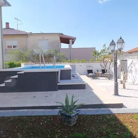 Comfortable With Pool * Pula